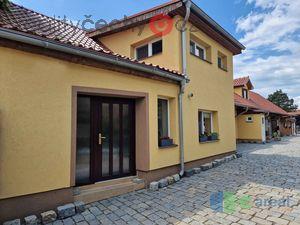 foto Prodej rodinnho domu a budov pro podnikn v obci Zryby - Martinov