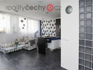 foto Prodej bytu 4+kk/L, 88m2, Praha 9 - Letany, ul. Ivanick, po rekonstrukci