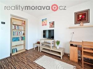 foto Prodej bytu 3+1, 81 m2 v. 2 sklep , ul. 28. jna, Znojmo