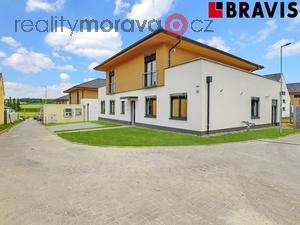 foto Prodej bytu 4+kk ve viladom se zahrdkou, terasou, podlahov plocha 102 m2, Hodjice u Slavkova u Brna
