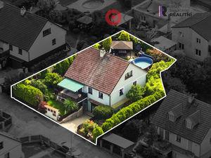 foto Prodej velkho rodinnho domu 5+1 typu okl, s gar a terasou