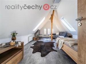 foto Prodej krsnho podkrovnho apartmnu o dispozici 3+kk a velikosti 112 m2 v Novm Mst na Morav v obci Studnice