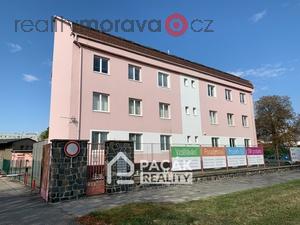 foto Pronjem kancele s plochou 12 m2, v administrativn budov v Olomouci, Tovrn ul., s vyhrazenm parkovnm