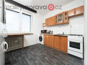 foto Prodej drustevnho bytu 1+1 (42m2) s lodi, ulice Dr. Martnka, Ostrava - Hrabvka