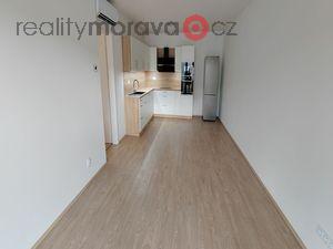 foto Pronjem novostavby 2+kk s velkm balkonem v centru msta