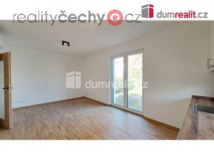 foto Nov byt 2+kk, 48,32 + terasa 30 m2, spolen zahrada 250 m2, parkovac stn, 1.patro, cihla, Praha 4 - Kr