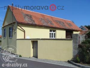 foto Rodinn dm 2+1 (cca 80 m2), pozemek 127 m2, Mikulovice, okr. Znojmo