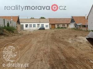 foto Pozemek pro vstavbu o celkov vme 2 112 m2, Nsedlovice, okr. Hodonn