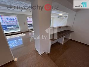 foto Pronjem showroomu/prodejny, Karlovy Vary, 57,1m2