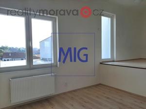 foto Pronjem studia 2+kk, 42 m2 v polyfunknm dom Syrovice