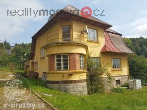 foto Rodinn vila (396 m2), pozemek (938 m2), Jesenk