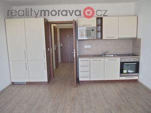 foto Prodej slunnho bytu 1+kk 33,44m2 + balkon 8,21m2 Topolov D, Olomouc - Slavonn