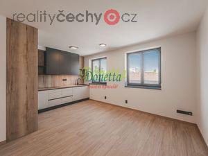 foto Pronjem novho bytu 2+kk, 48 m2, sklep, monost parkovn, Hradec Krlov