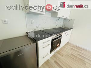 foto Pronjem bytu 1+kk 22 m2 P5 Smchov Na Skalce cihla po rekonstrukci balkon