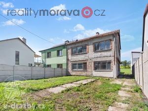 foto Rodinn dm 5+kk (198 m2), zahrada 407 m2. Kojetn, okr. Perov