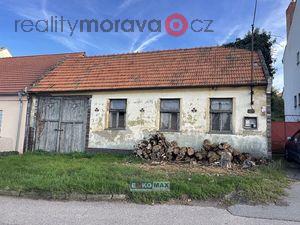 foto Prodej domu se zahradou v obci Hlohovec, okr. Beclav