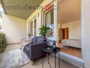 foto Prostorn 1+kk s 11 m2 terasou | Vhodn investice | M.Hajna, Praha 9 - Letany