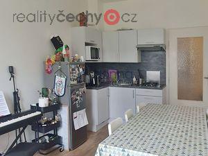 foto Pronjem bytu 2+kk, 42m2, P3 - Vinohrady, M Flora, ulice robrova